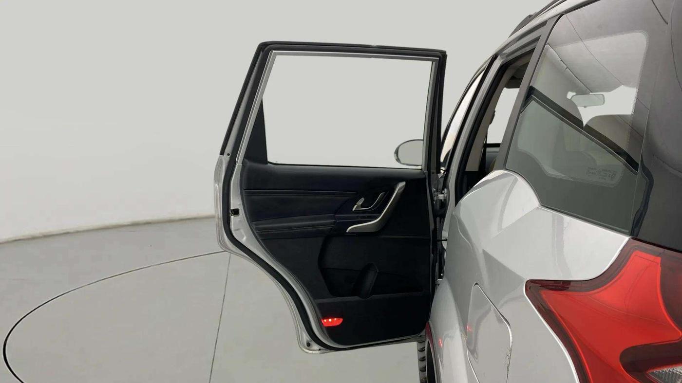 2019 Mahindra XUV500 W11(O), Diesel, Manual, 41,688 km, LHS Rear Door