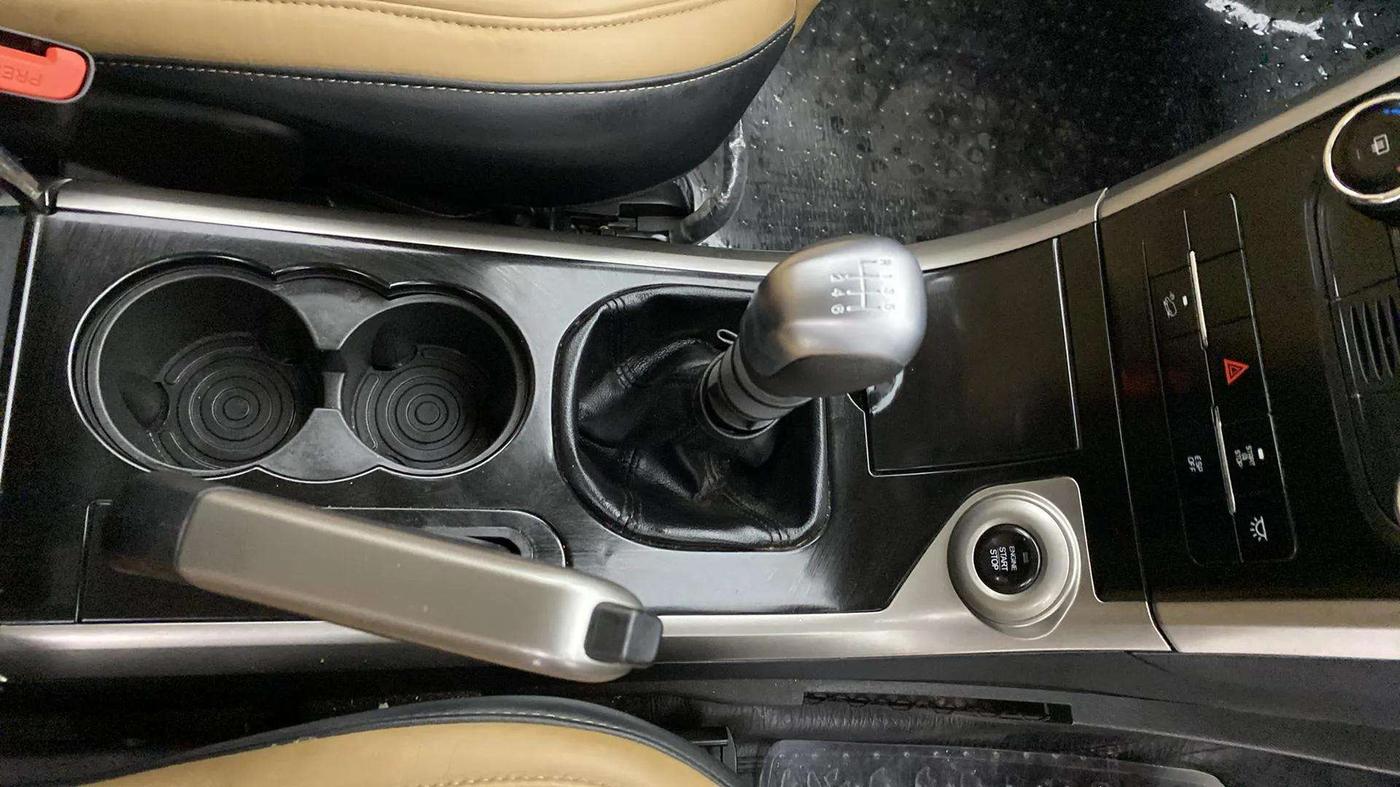 2019 Mahindra XUV500 W11(O), Diesel, Manual, 41,688 km, Gear Lever