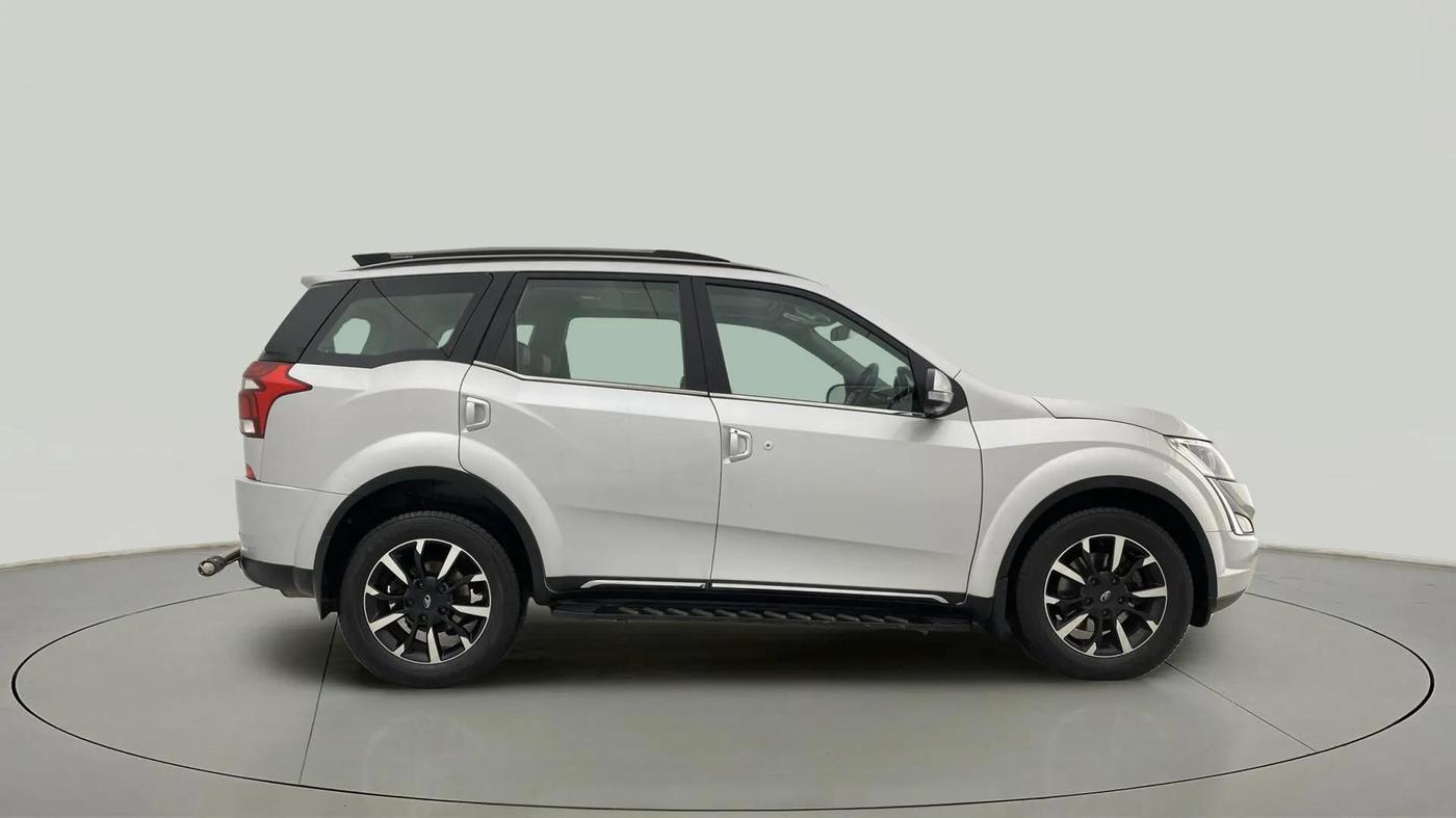 2019 Mahindra XUV500 W11(O), Diesel, Manual, 41,688 km, Right Side View