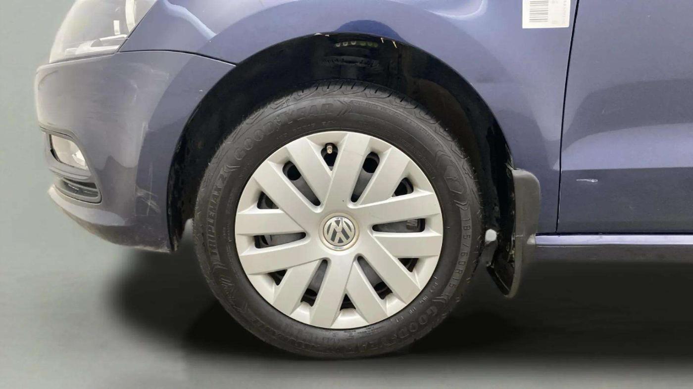 2015 Volkswagen Polo COMFORTLINE 1.2L, Petrol, Manual, 53,717 km, Left Front Wheel