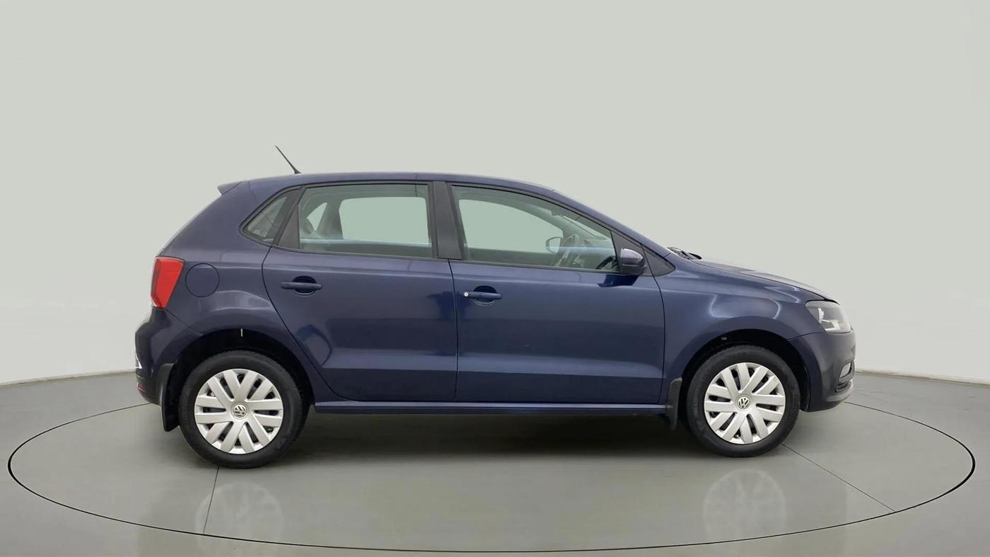 2015 Volkswagen Polo COMFORTLINE 1.2L, Petrol, Manual, 53,717 km, Right Side View