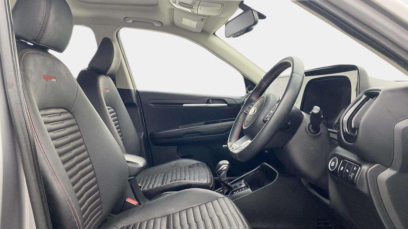 2021 KIA SONET GTX PLUS 1.0 DCT, Petrol, Automatic, 30,477 km, Right Side Front Door Cabin