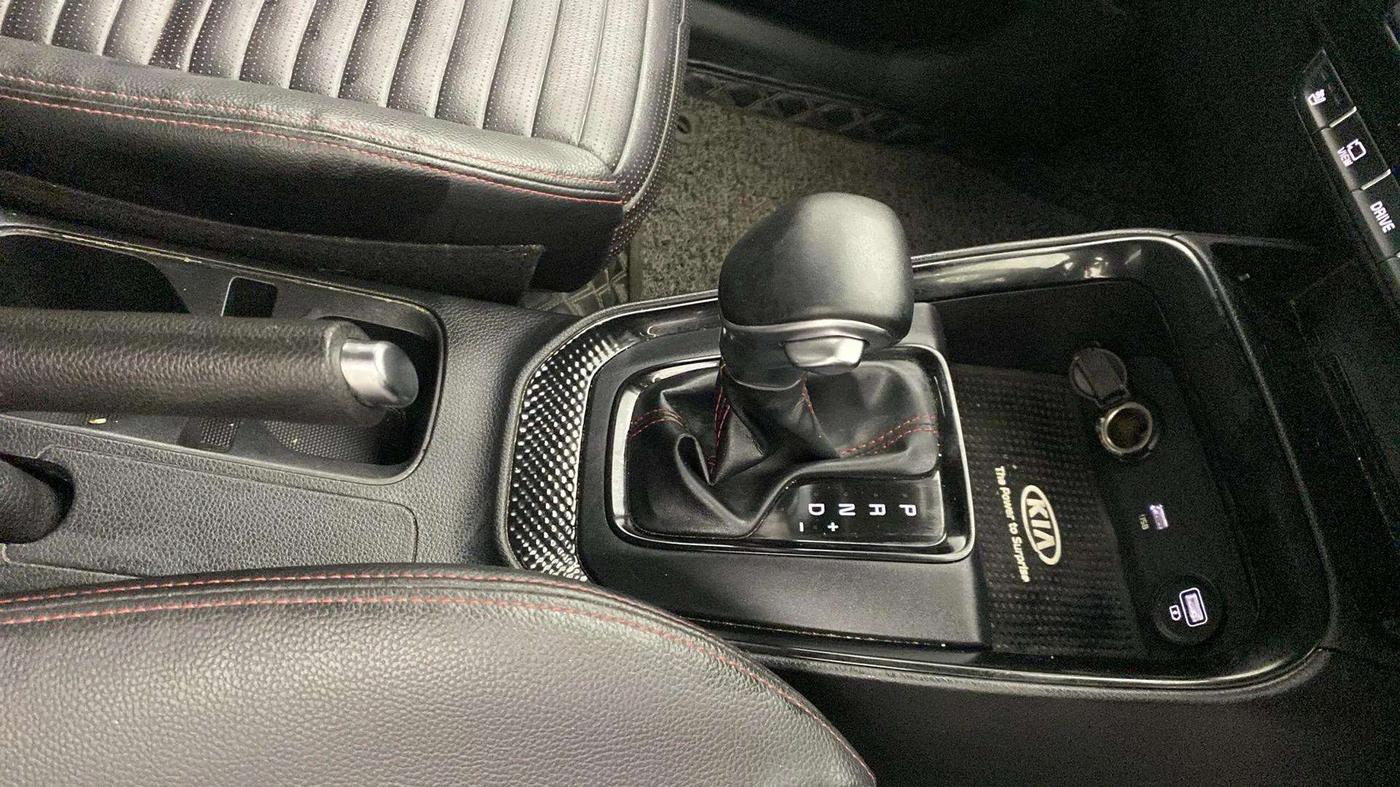 2021 KIA SONET GTX PLUS 1.0 DCT, Petrol, Automatic, 30,477 km, Gear Lever