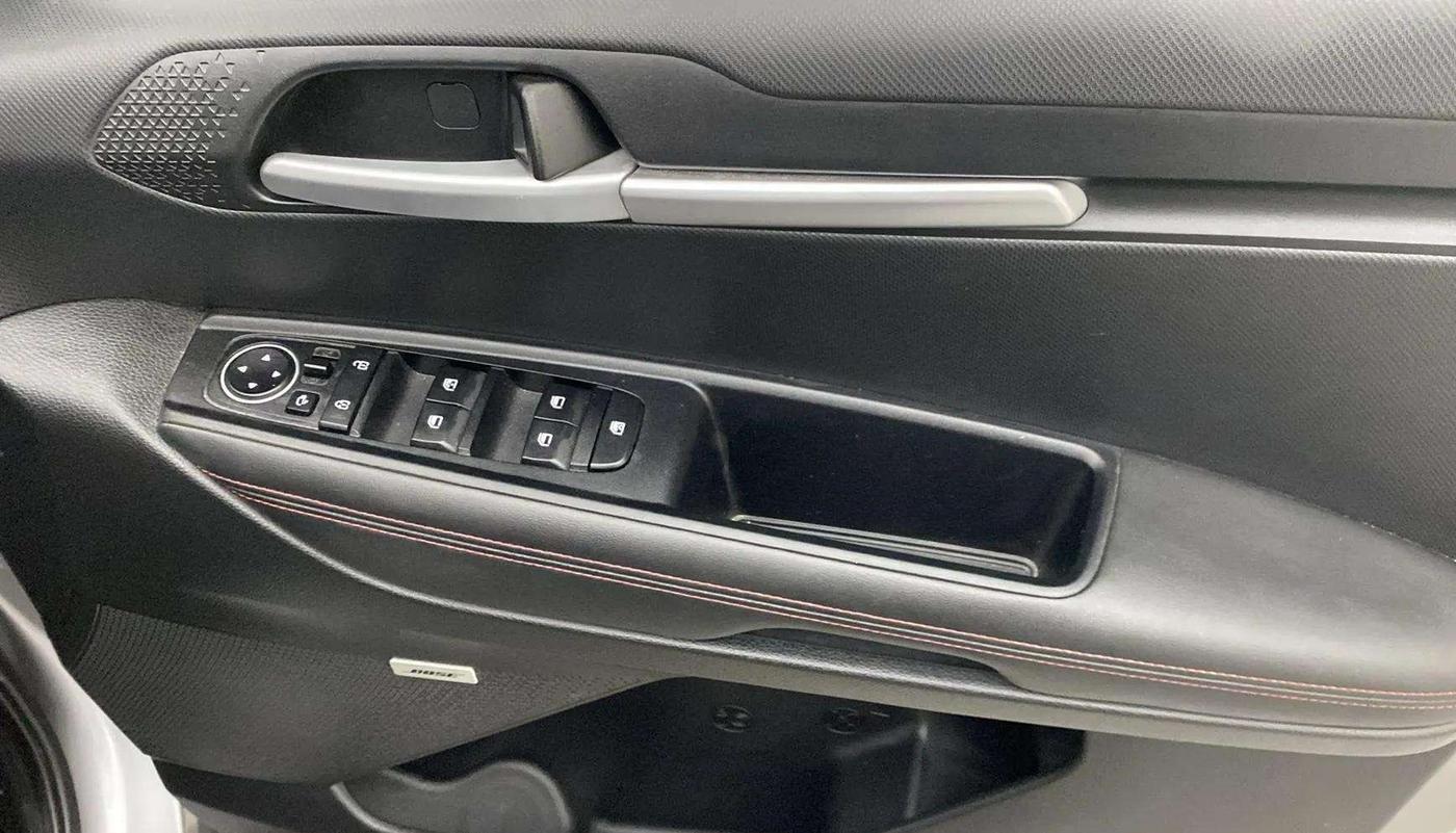 2021 KIA SONET GTX PLUS 1.0 DCT, Petrol, Automatic, 30,477 km, Driver Side Door Panels Control
