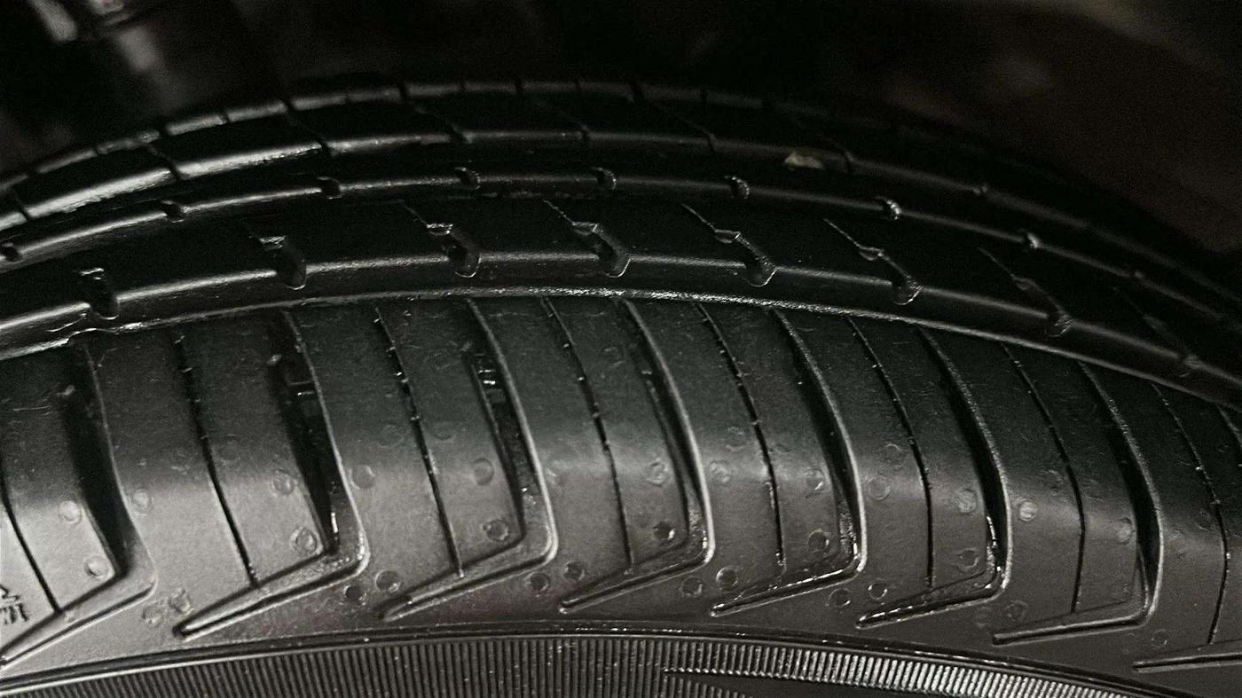 2016 Renault Kwid RXT 0.8, Petrol, Manual, 21,271 km, Right Front Tyre Tread