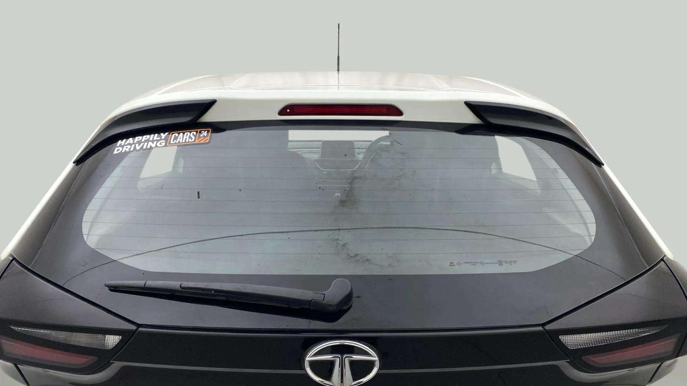 2020 Tata ALTROZ XZ PETROL, Petrol, Manual, 21,980 km, Rear Windshield