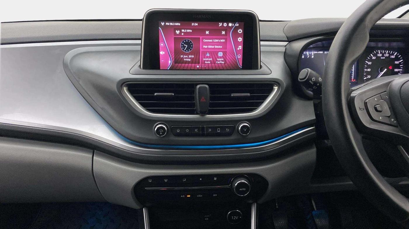 2020 Tata ALTROZ XZ PETROL, Petrol, Manual, 21,980 km, Air Conditioner