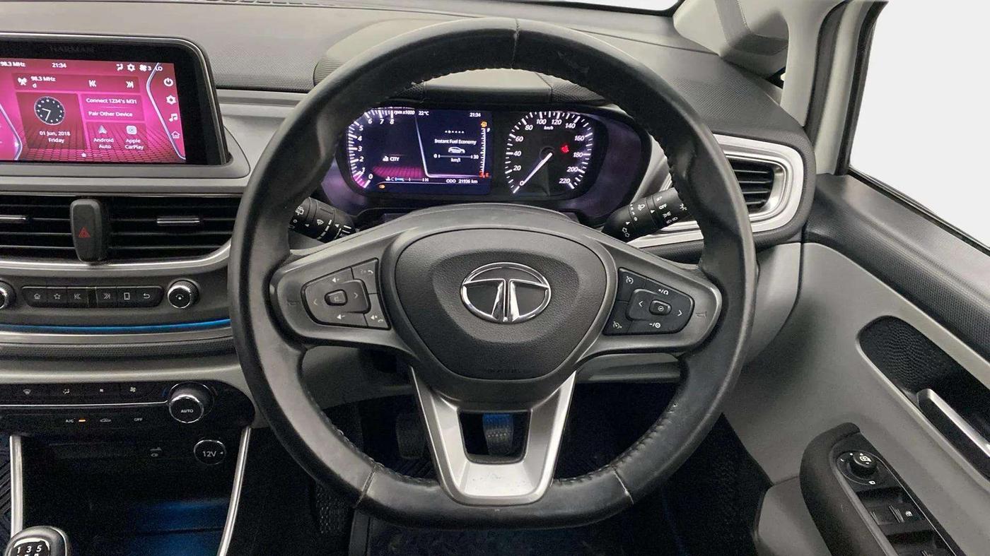 2020 Tata ALTROZ XZ PETROL, Petrol, Manual, 21,980 km, Steering Wheel Close Up