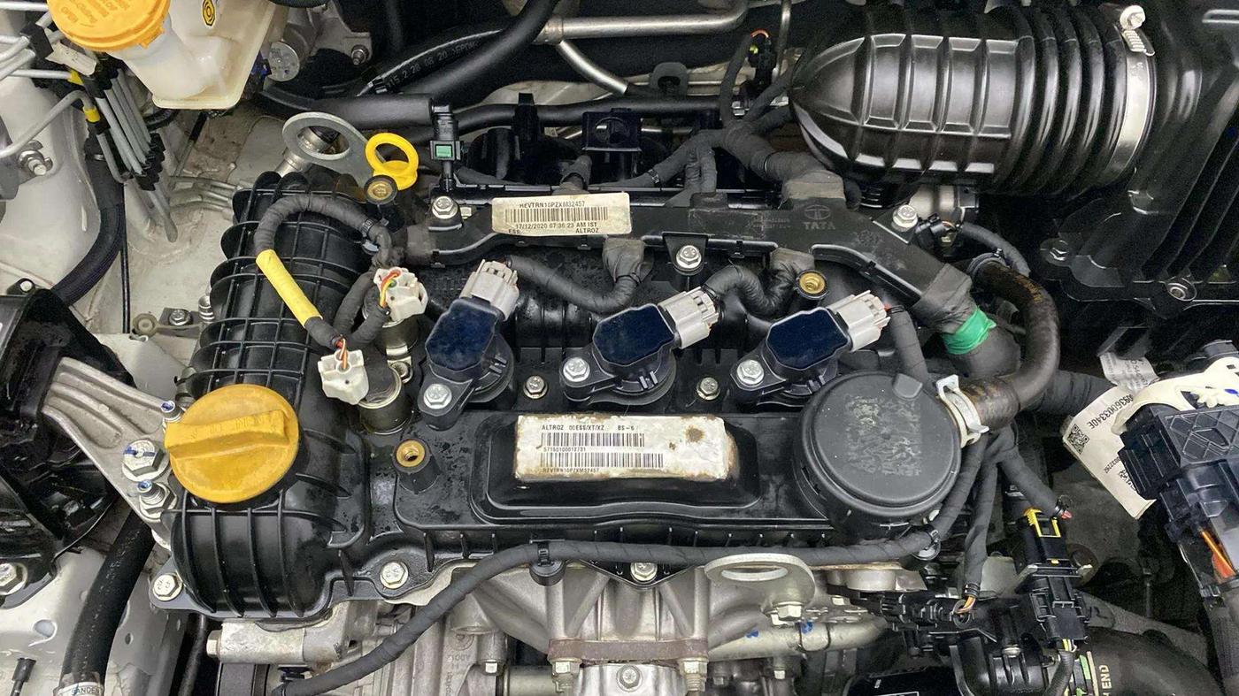 2020 Tata ALTROZ XZ PETROL, Petrol, Manual, 21,980 km, Engine View