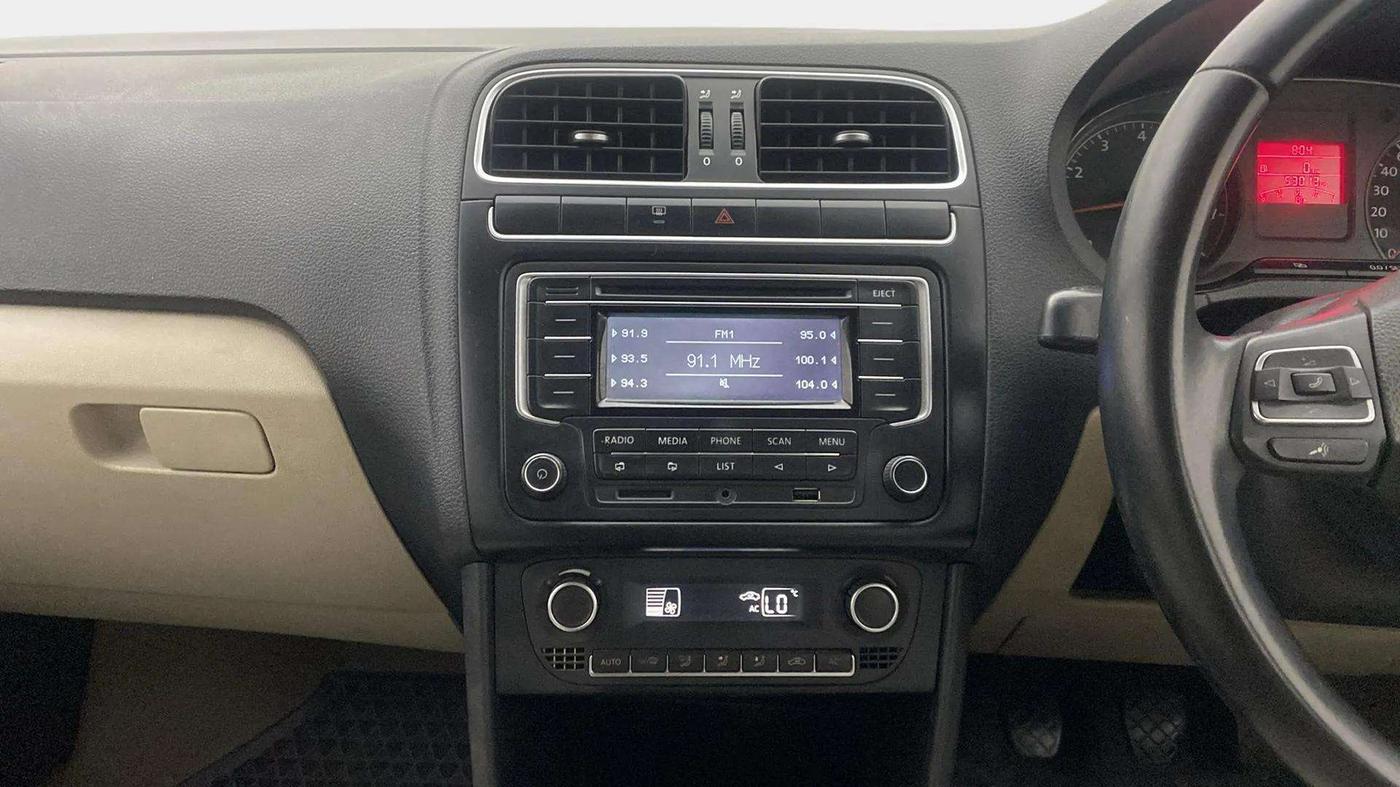 2013 Volkswagen Polo HIGHLINE1.2L, Petrol, Manual, 53,013 km, Air Conditioner