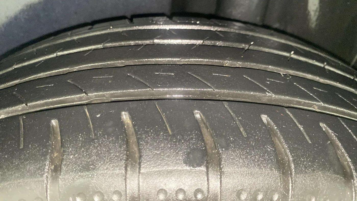 2013 Volkswagen Polo HIGHLINE1.2L, Petrol, Manual, 53,013 km, Left Rear Tyre Tread