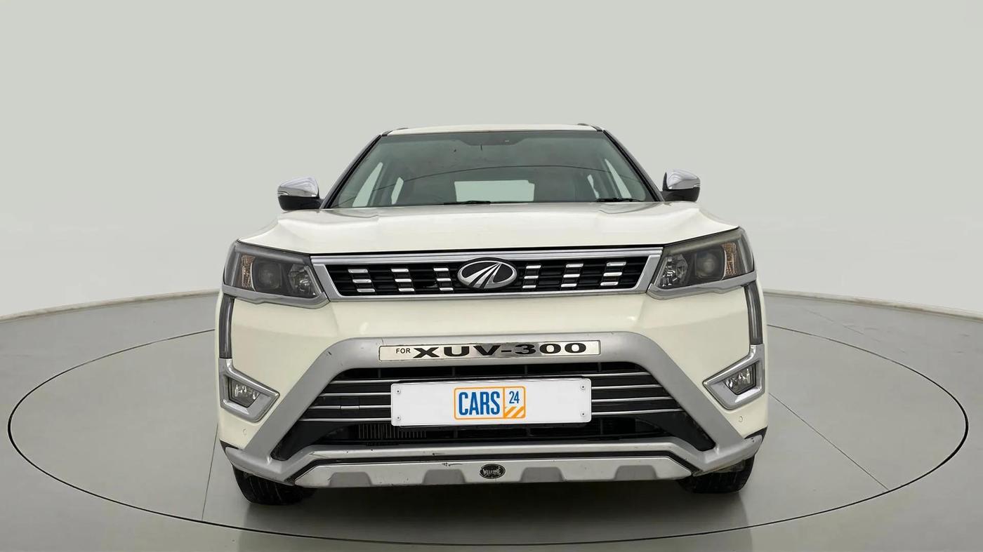 2021 Mahindra XUV300 W8 (O) 1.2 PETROL, Petrol, Manual, 55,673 km, Front