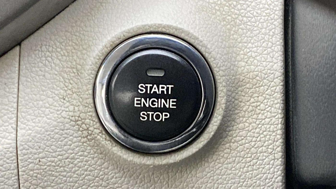 2021 Mahindra XUV300 W8 (O) 1.2 PETROL, Petrol, Manual, 55,673 km, Keyless Start/ Stop Button