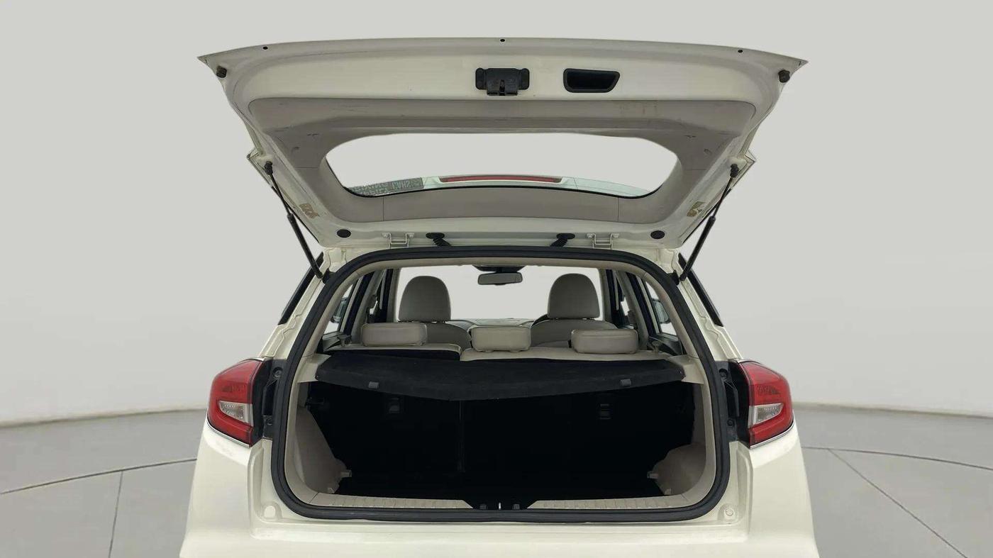 2021 Mahindra XUV300 W8 (O) 1.2 PETROL, Petrol, Manual, 55,673 km, Boot Door Open