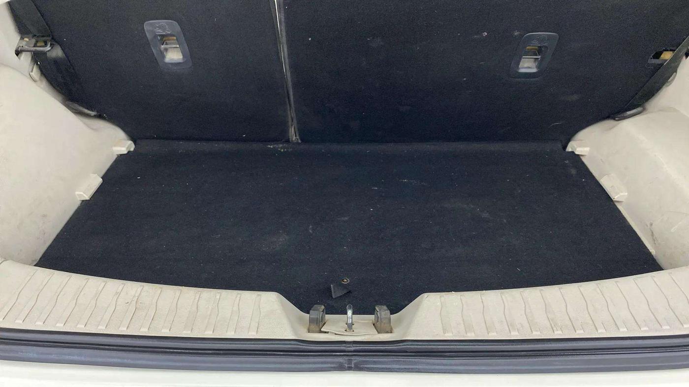 2021 Mahindra XUV300 W8 (O) 1.2 PETROL, Petrol, Manual, 55,673 km, Boot Open Zoomed View