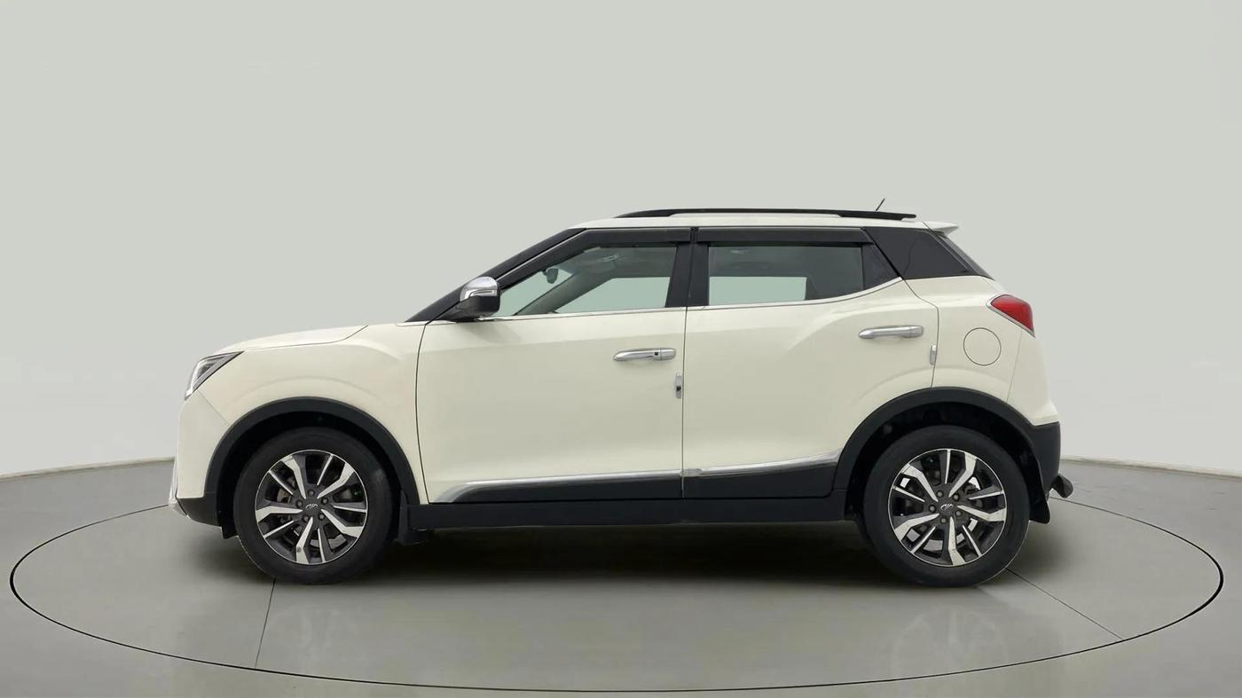 2021 Mahindra XUV300 W8 (O) 1.2 PETROL, Petrol, Manual, 55,673 km, Left Side