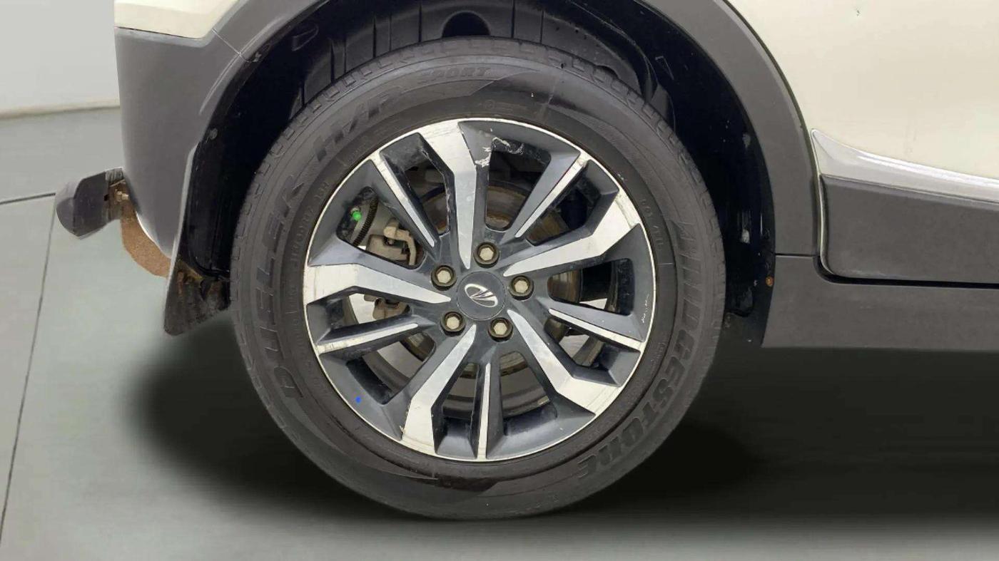2021 Mahindra XUV300 W8 (O) 1.2 PETROL, Petrol, Manual, 55,673 km, Right Rear Wheel