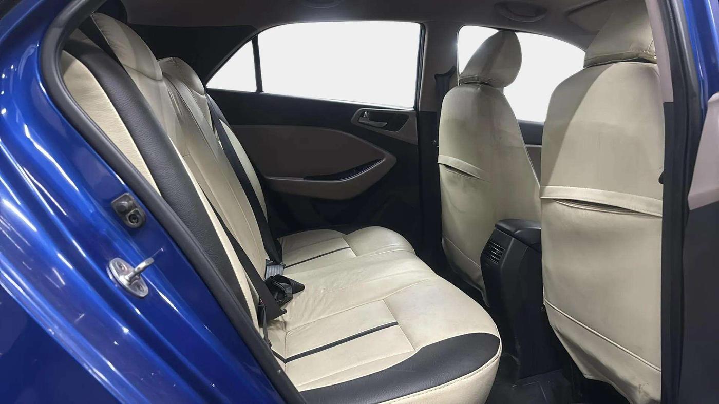2014 Hyundai Elite i20 MAGNA 1.2, Petrol, Manual, 12,872 km, Right Side Rear Door Cabin