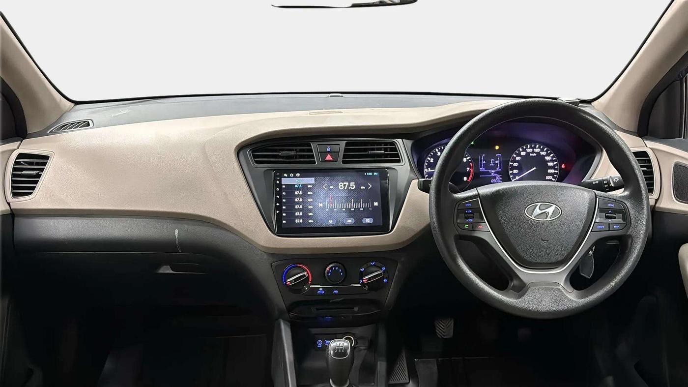 2014 Hyundai Elite i20 MAGNA 1.2, Petrol, Manual, 12,872 km, Dashboard