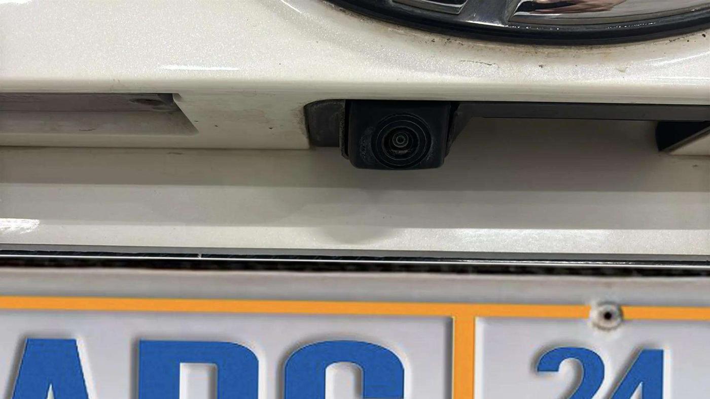 2022 Mahindra XUV300 W8 (O) 1.2 PETROL, Petrol, Manual, 8,248 km, Parking Camera