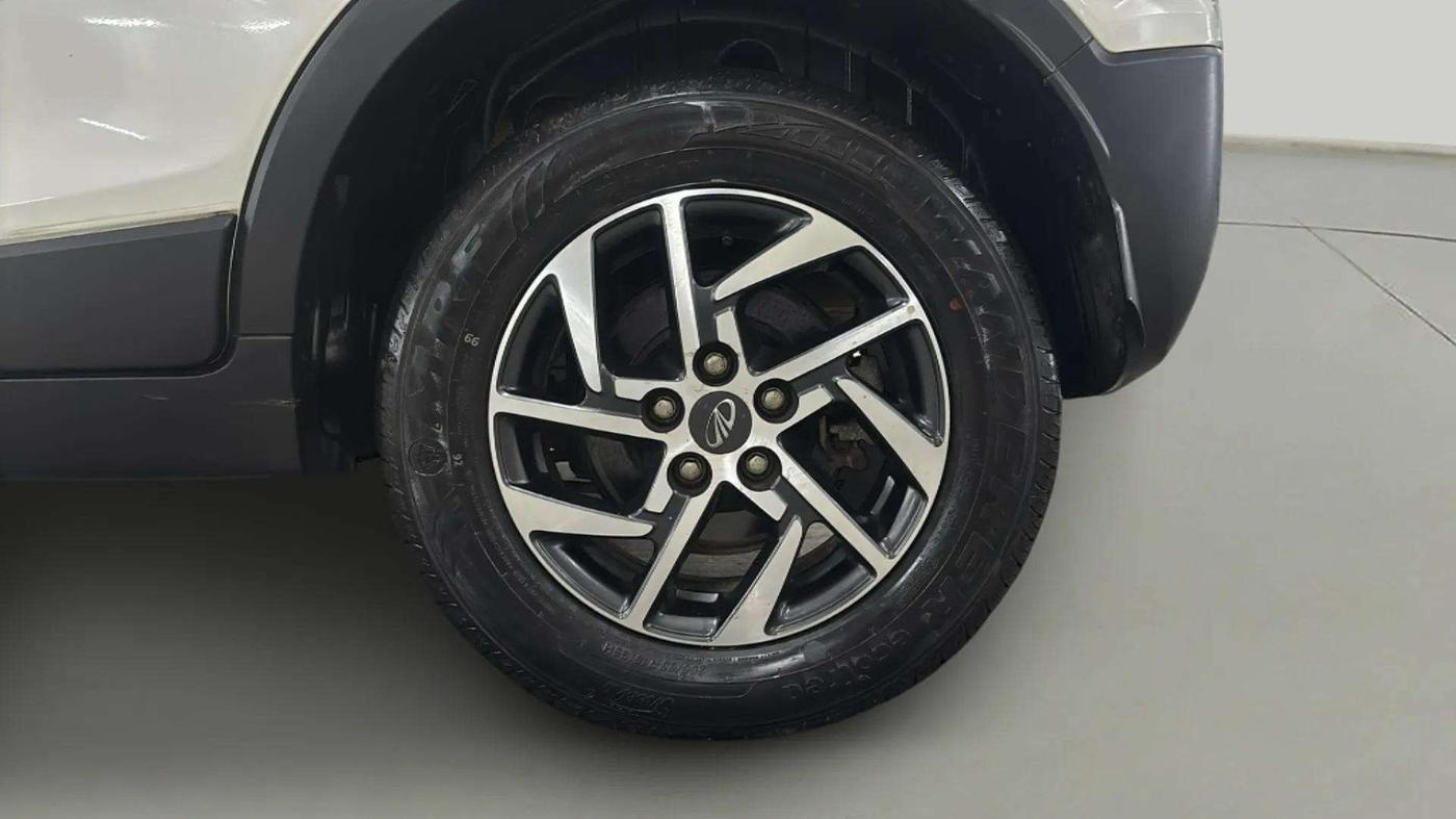 2022 Mahindra XUV300 W8 (O) 1.2 PETROL, Petrol, Manual, 8,248 km, Left Rear Wheel