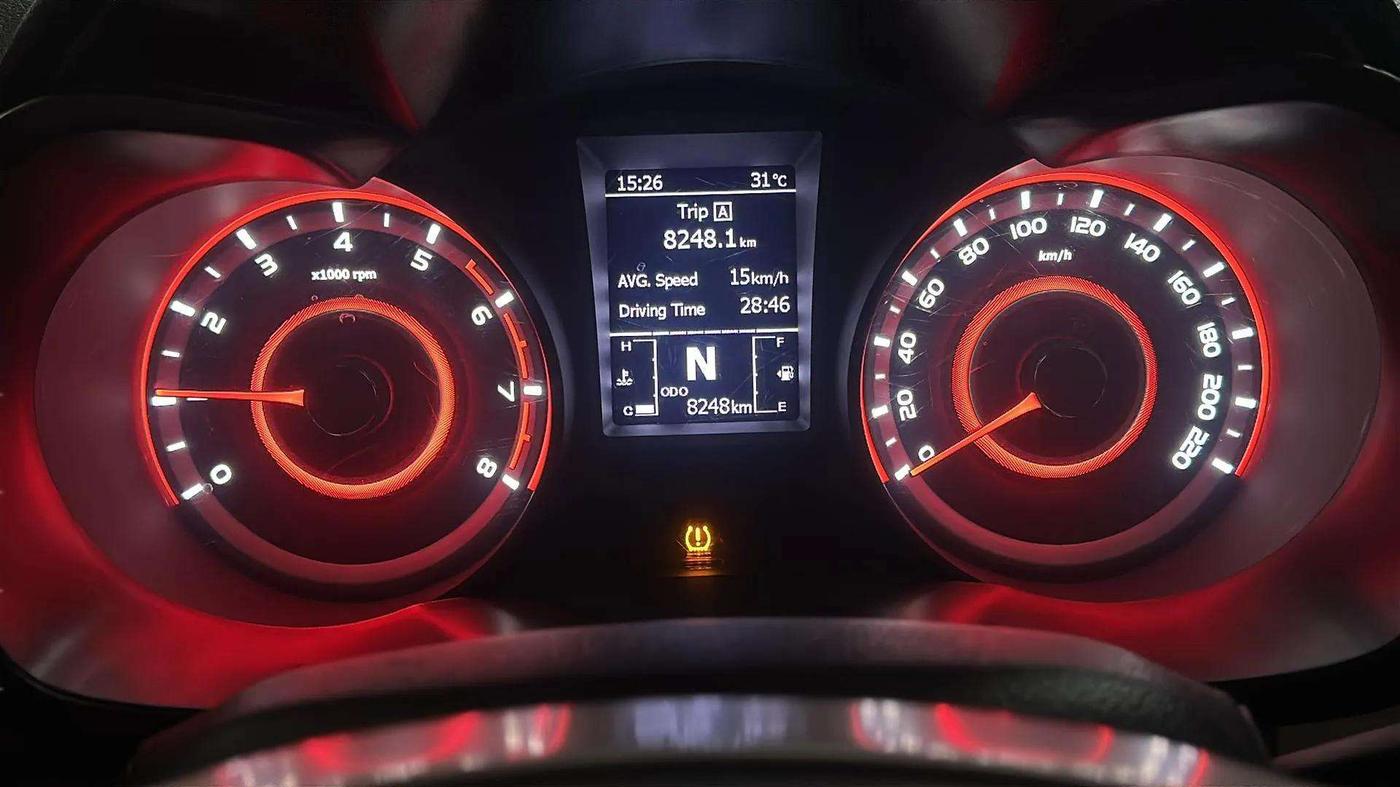 2022 Mahindra XUV300 W8 (O) 1.2 PETROL, Petrol, Manual, 8,248 km, Odometer Image