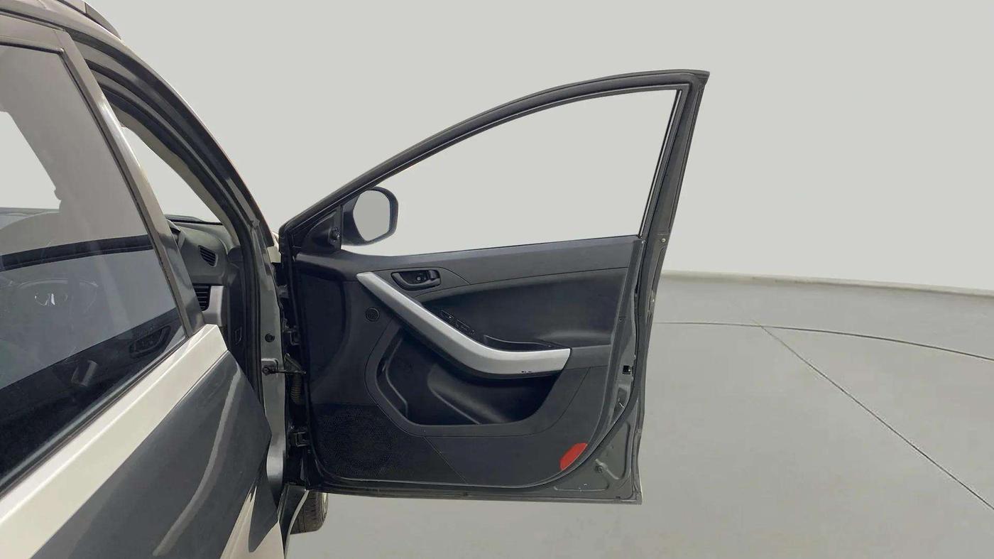 2021 Tata NEXON XM SUNROOF PETROL, Petrol, Manual, 81,246 km, RHS Front Door
