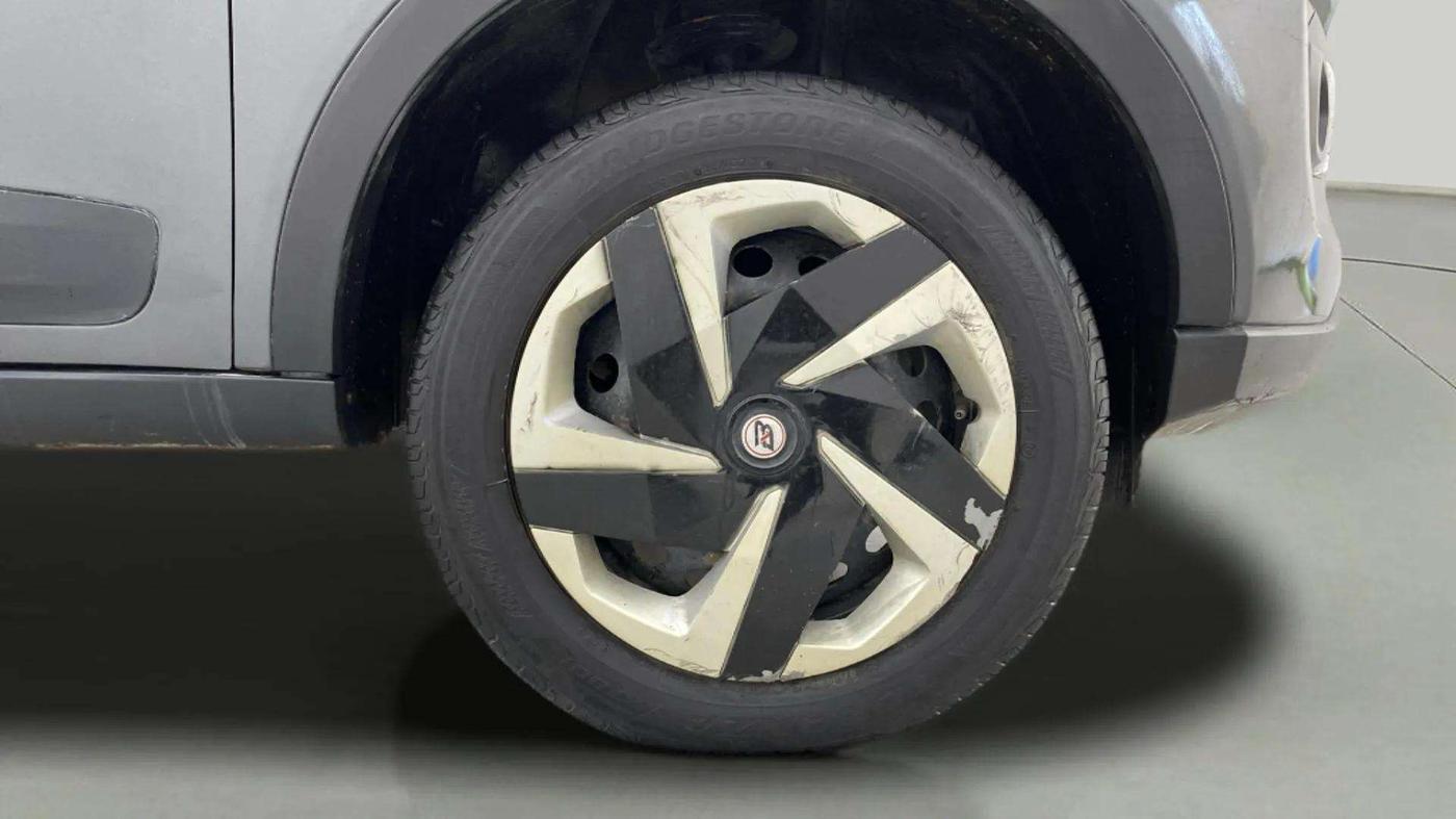 2021 Tata NEXON XM SUNROOF PETROL, Petrol, Manual, 81,246 km, Right Front Wheel