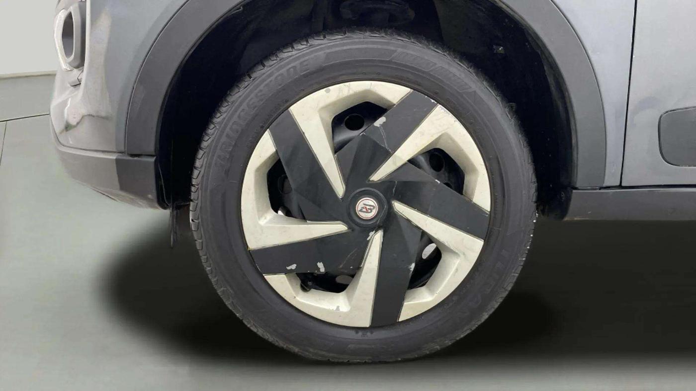 2021 Tata NEXON XM SUNROOF PETROL, Petrol, Manual, 81,246 km, Left Front Wheel