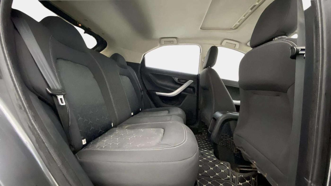 2021 Tata NEXON XM SUNROOF PETROL, Petrol, Manual, 81,246 km, Right Side Rear Door Cabin