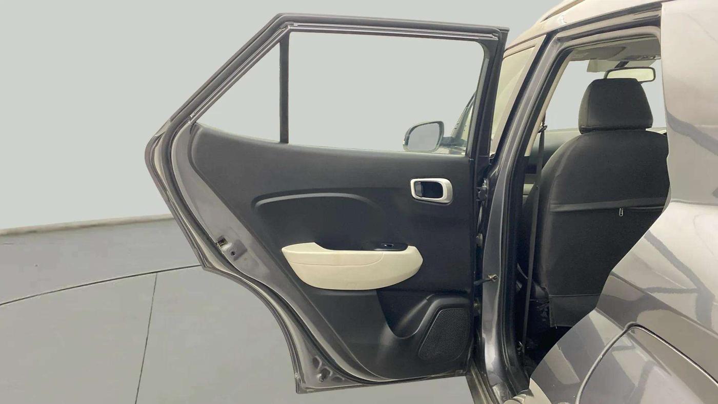 2022 Hyundai VENUE SX 1.2 PETROL, Petrol, Manual, 42,500 km, LHS Rear Door