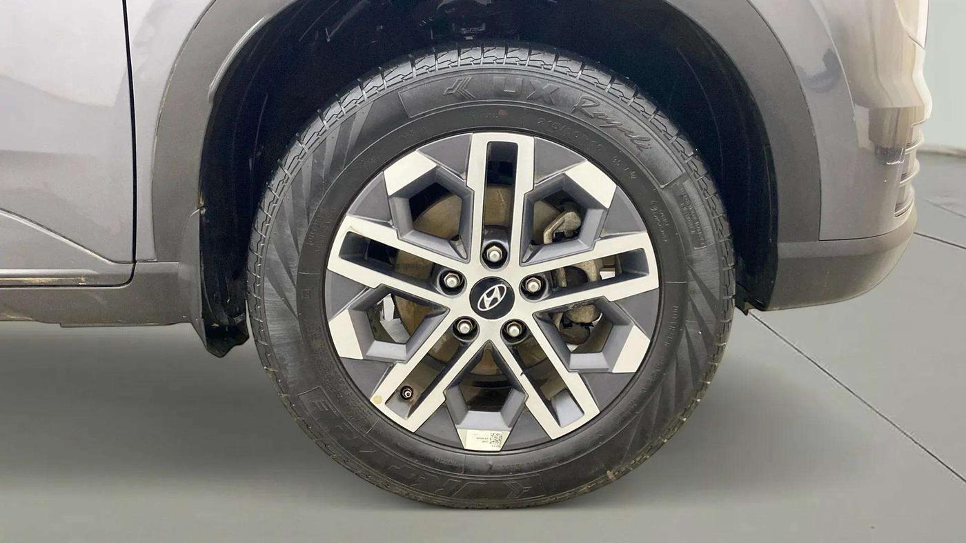 2022 Hyundai VENUE SX 1.2 PETROL, Petrol, Manual, 42,500 km, Right Front Wheel