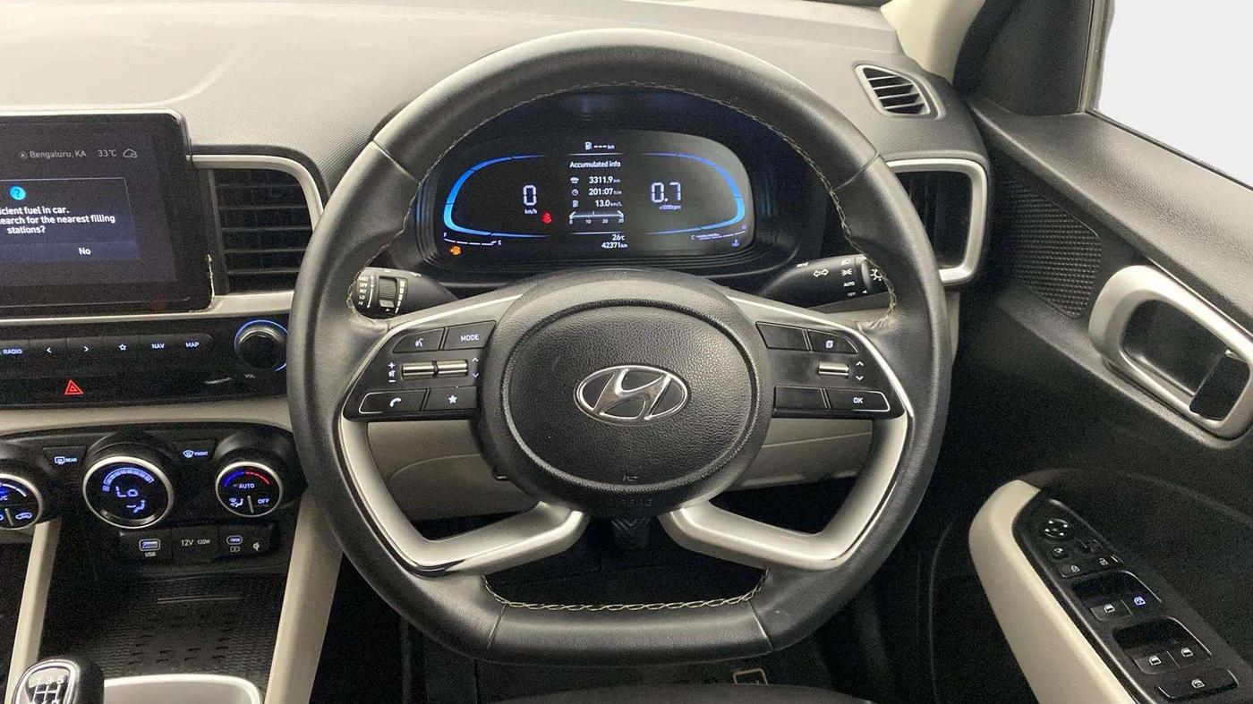 2022 Hyundai VENUE SX 1.2 PETROL, Petrol, Manual, 42,500 km, Steering Wheel Close Up