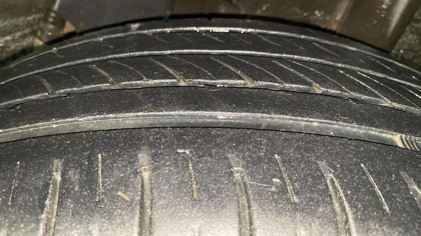 2022 Hyundai VENUE SX 1.2 PETROL, Petrol, Manual, 42,500 km, Left Rear Tyre Tread
