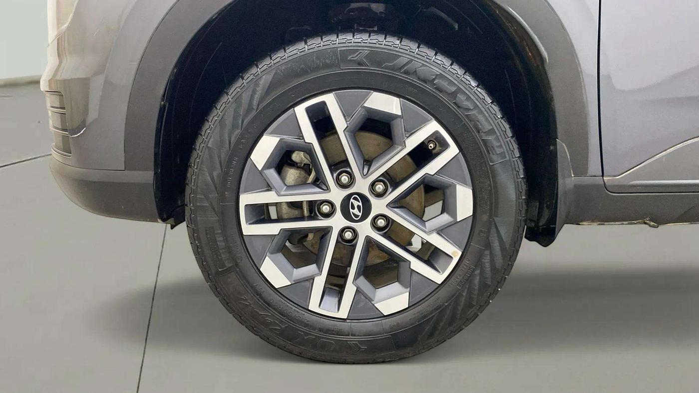 2022 Hyundai VENUE SX 1.2 PETROL, Petrol, Manual, 42,500 km, Left Front Wheel