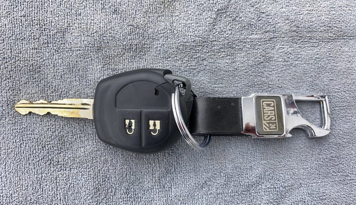 2019 Maruti Swift VXI, Petrol, Manual, 45,190 km, Key Close Up