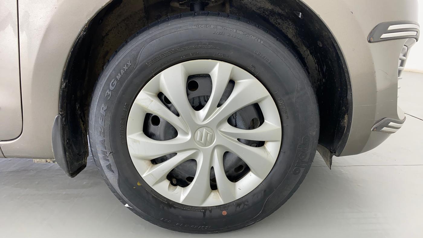 2019 Maruti Swift VXI, Petrol, Manual, 45,190 km, Right Front Wheel
