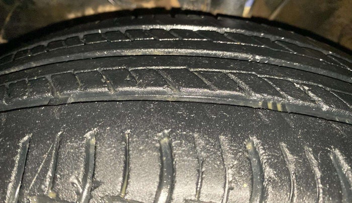 2018 Maruti Baleno DELTA PETROL 1.2, Petrol, Manual, 53,651 km, Left Front Tyre Tread
