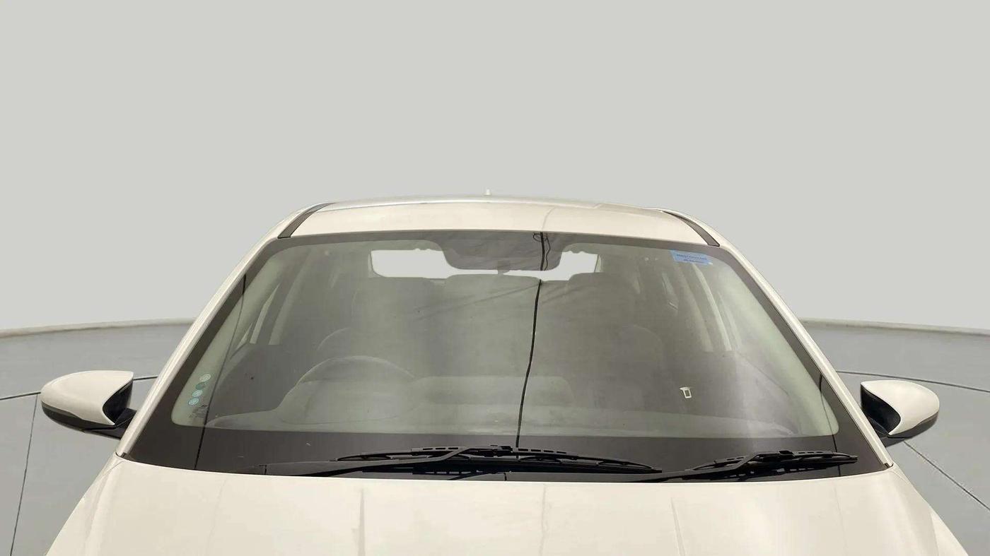 2021 Hyundai NEW I20 SPORTZ 1.2 MT, Petrol, Manual, 40,995 km, Front Windshield