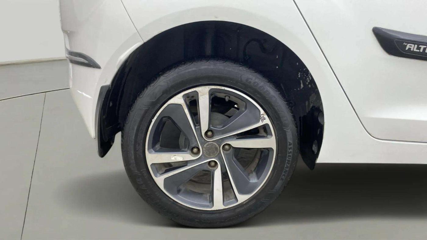 2021 Tata ALTROZ XZ DIESEL, Diesel, Manual, 46,464 km, Right Rear Wheel