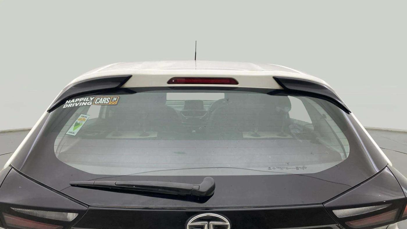 2021 Tata ALTROZ XZ DIESEL, Diesel, Manual, 46,464 km, Rear Windshield
