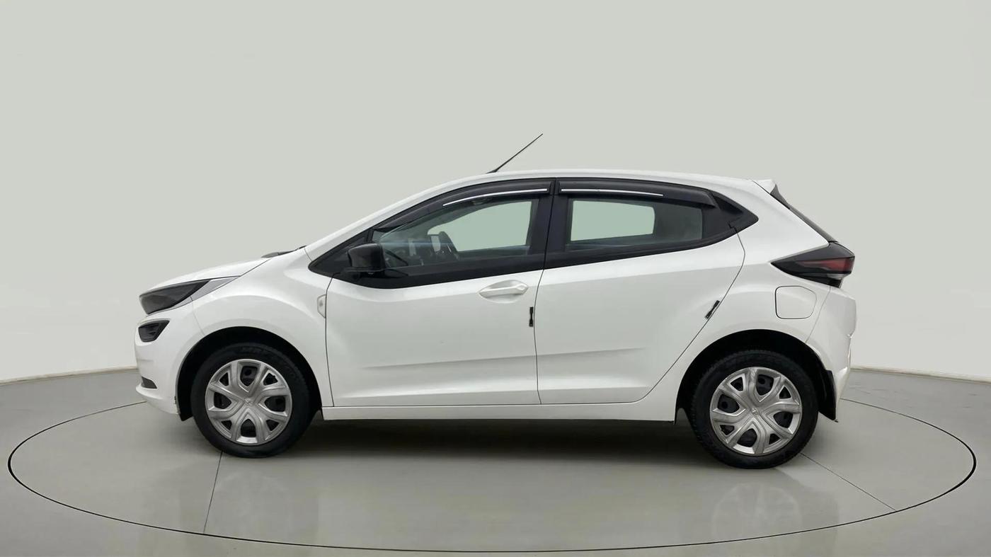 2023 Tata ALTROZ XM PLUS CNG, CNG, Manual, 24,083 km, Left Side
