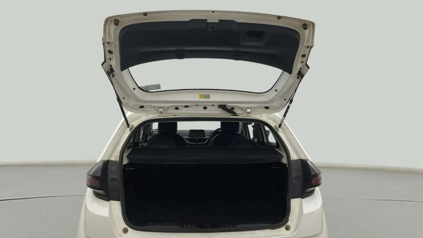 2023 Tata ALTROZ XM PLUS CNG, CNG, Manual, 24,083 km, Boot Door Open