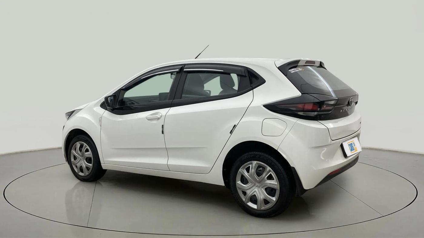 2023 Tata ALTROZ XM PLUS CNG, CNG, Manual, 24,083 km, Left Back Diagonal