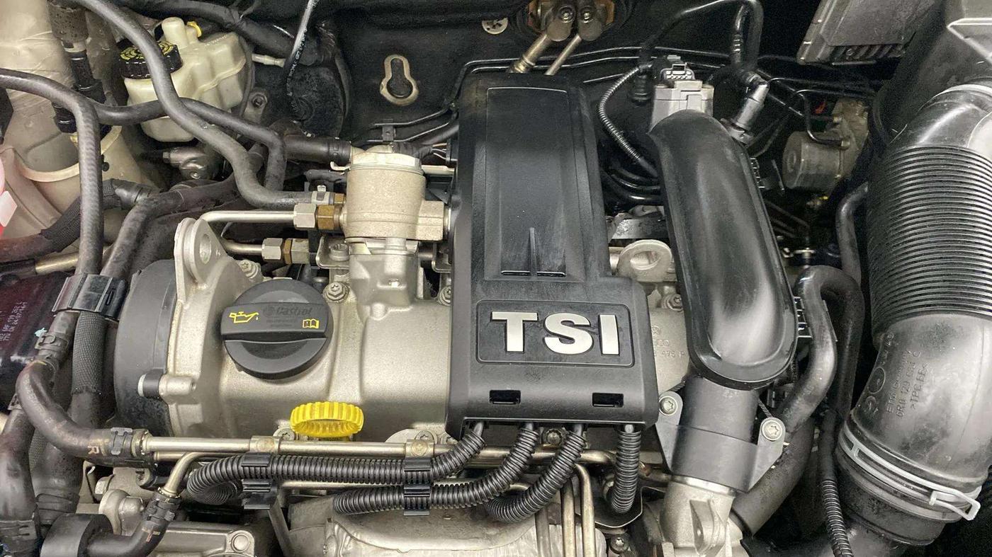 2014 Volkswagen Polo GT TSI AT, Petrol, Automatic, 73,114 km, Engine View