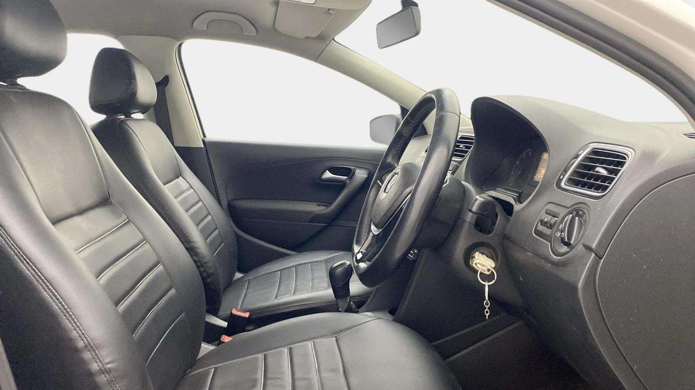 2014 Volkswagen Polo GT TSI AT, Petrol, Automatic, 73,114 km, Right Side Front Door Cabin