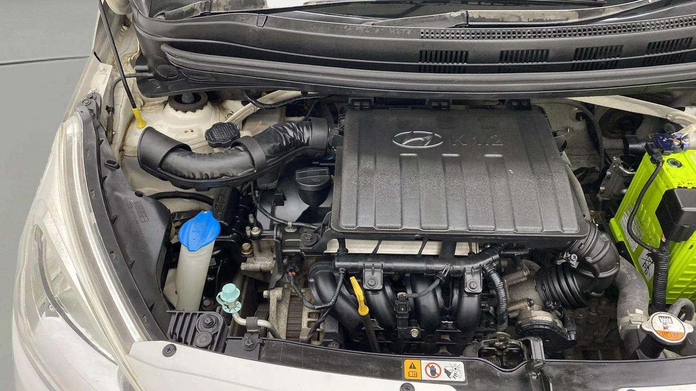 2017 Hyundai Grand i10 SPORTZ 1.2 KAPPA VTVT, Petrol, Manual, 35,714 km, Engine View - Right