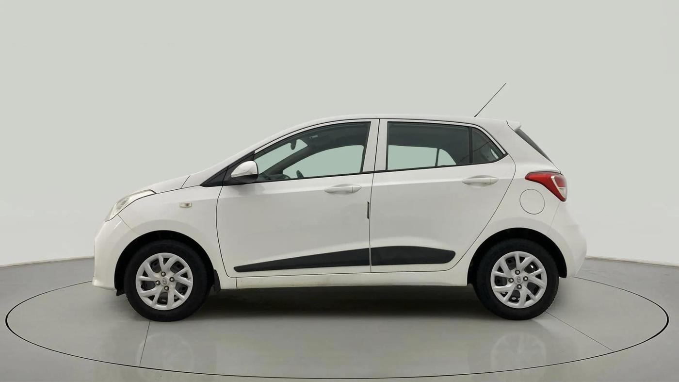2017 Hyundai Grand i10 SPORTZ 1.2 KAPPA VTVT, Petrol, Manual, 35,714 km, Left Side