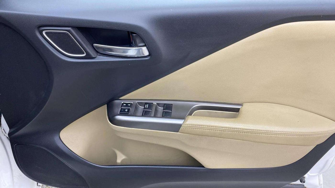 2018 Honda City 1.5L I-VTEC VX, Petrol, Manual, 82,203 km, Driver Side Door Panels Control