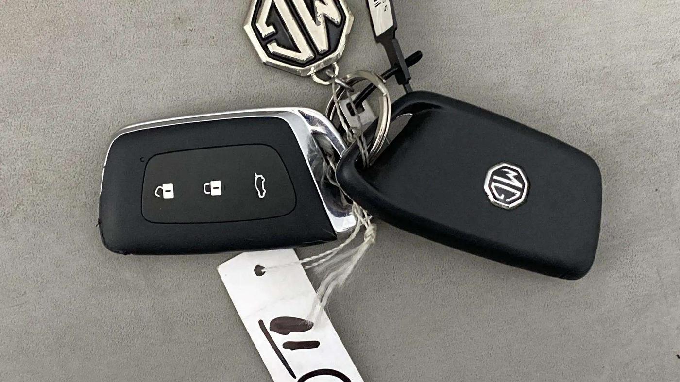 2020 MG HECTOR SHARP 1.5 DCT PETROL, Petrol, Automatic, 32,909 km, Key Close Up